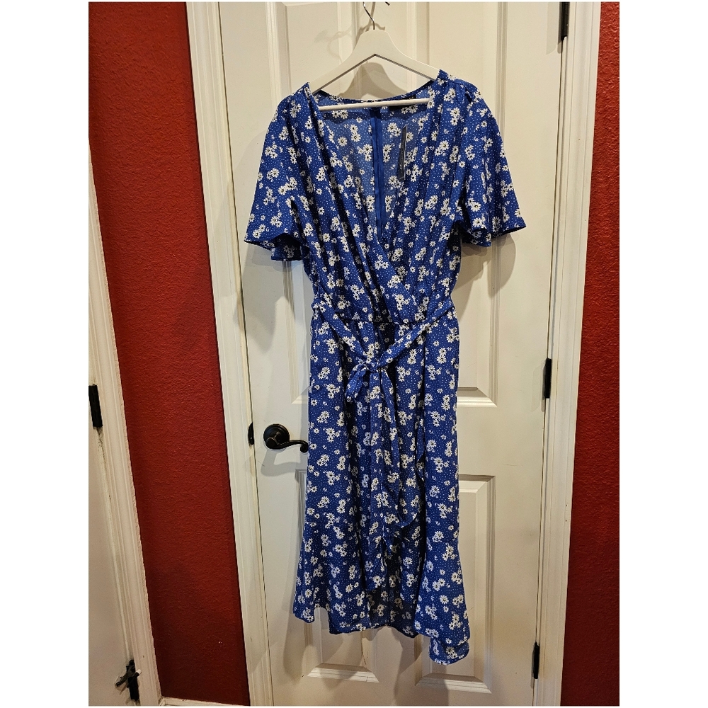 Floral Dress - Picture 5 of 9